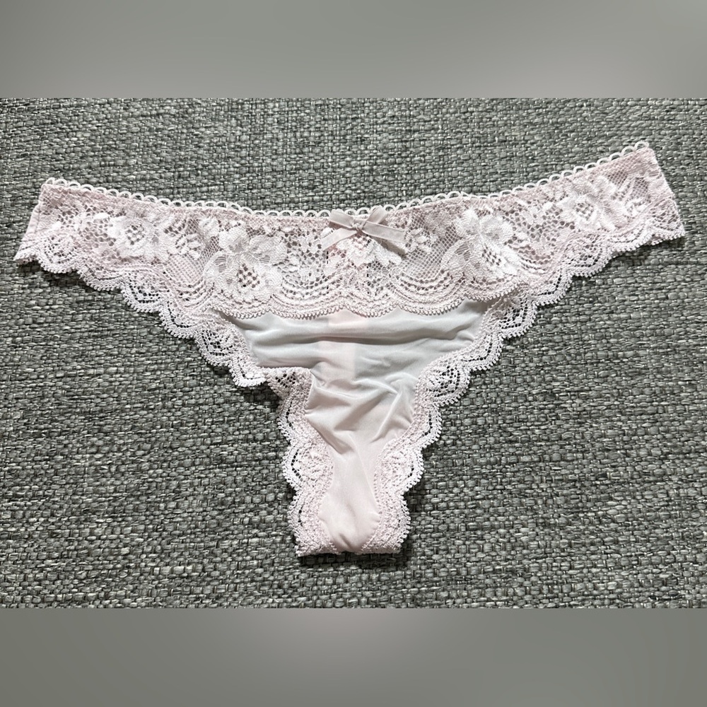 Victoria's Secret Dream Angels Light Pink Lace-Trim Satin Thong Panty